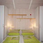 6 Personen Mit Privatem Bootsteg, Direkter Seelage, Kanu, Whirlpool Und Sauna In Ferienhaus Otterndorf
