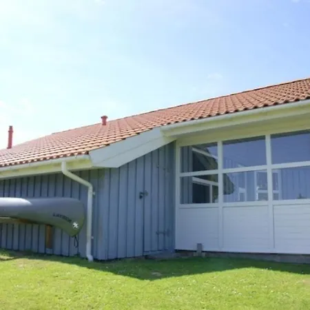 6 Personen Mit Privatem Bootsteg, Direkter Seelage, Kanu, Whirlpool Und Sauna In *