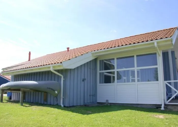 6 Personen Mit Privatem Bootsteg, Direkter Seelage, Kanu, Whirlpool Und Sauna In Ferienhaus