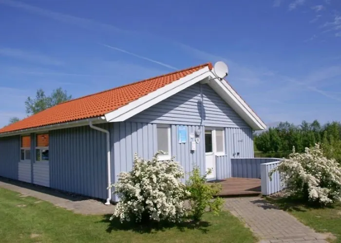 6 Personen Mit Privatem Bootsteg, Direkter Seelage, Kanu, Whirlpool Und Sauna In *